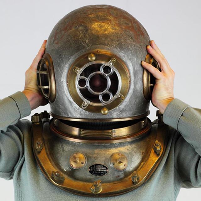 diver helmet